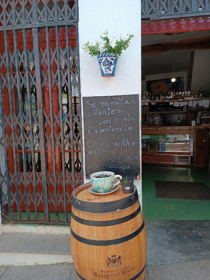 Pension Y Albergue Matias Locanda Sarria Exterior photo